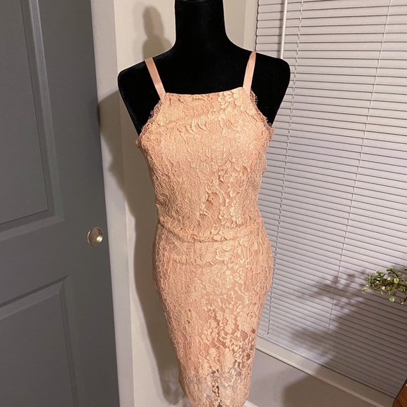 Lulu’s Blush Pink Lace Bodycon Midi Dress - Picture 5 of 7
